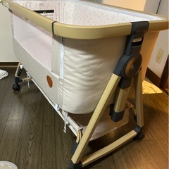 ベビーベッドの画像