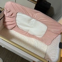 ベビーベッドの画像