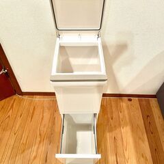 アスベル フタ付きゴミ箱38L ペダル2段スリム ホワイト 日本製の画像