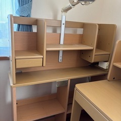 くろがね学習机の4点セットの画像