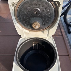 MITSUBISHI NJ-E10J9 IH炊飯器 5合　の画像