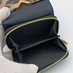 財布　三つ折り　コンパクトの画像