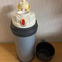 THERMOS 水筒2Lの画像