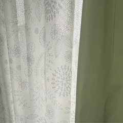カーテンの画像