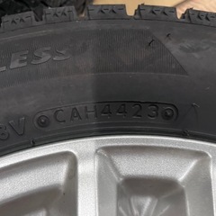 ほぼ新品　スタッドレスタイヤ　ホイル付き　155/65R14 ブリヂストン　VRX2 2023年製の画像