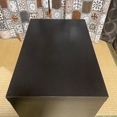 黒いテレビ台　キャスター付きの画像