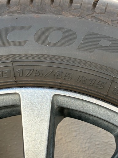 アクア 175/65R15 夏タイヤ 2025製　ホイール付4本セット
