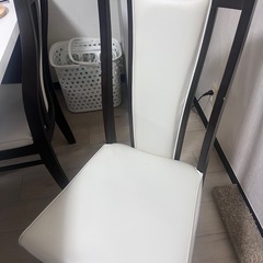 ダイニングテーブル5点セットの画像