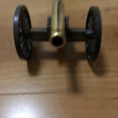 アメリカ独立戦争時代の大砲の置き物の画像