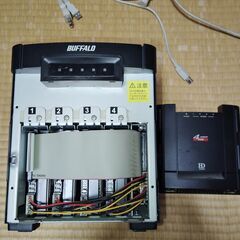 Buffalo eSATA&USB2.0対応ハードディスク RAID対応 HD-Q2.0TSU2/R5の画像