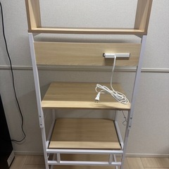 コンセント、USBポート付き電子レンジラックの画像