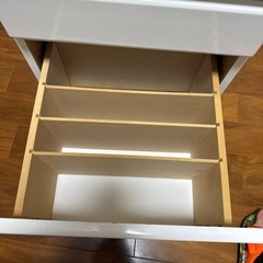 3段収納家具　キャスター付チェストの画像