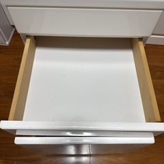 3段収納家具　キャスター付チェストの画像