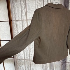 ベージュ　セットアップ　スカートジャッケット　ベストの画像