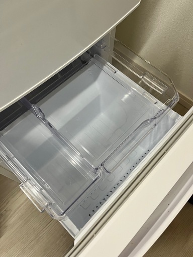 美品】三菱 ホワイト 2ドア冷蔵庫 146L 2022年製 (田辺里奈べってぃー