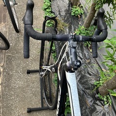 Cannondale Synapseロードバイク　スタンド付きの画像
