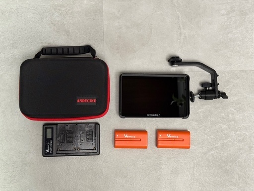 DJI RS3 Pro(モニター,ハンドグリップ,縦型マウント付き)