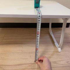 折りたたみテーブル　白の画像