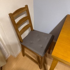 ニトリ伸縮式ダイニングテーブル&チェアセットの画像