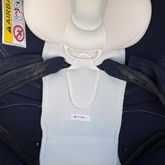 エールべべ　チャイルドシートの画像