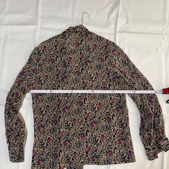 花柄　長袖　シャツの画像