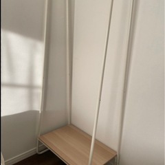 ハンガーラックの画像