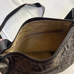 FENDI　フェンディ？　ショルダーバッグの画像