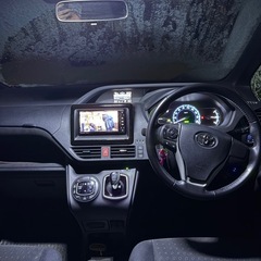 🚎🚌トヨタ　ヴォクシーHV 上級Ｖグレード‼️電動両側スライドドア‼️リヤエアコン付‼️車検まだまだありますよ‼️🚎🚌の画像