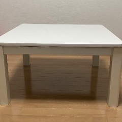 こたつテーブルの画像