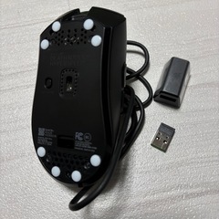 Razer レイザー BlackWidow V4 Low-profile Tenkeyless HyperSpeed Yellow Linear Switch 英語配列　Razer DeathAdder V3 HyperSpeed 　Razer レイザー HyperPolling Wireless Dongle 対応するマウスを最大8,000Hzのワイヤレスポーリングレートにアップグレート可能にするドングルの画像