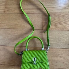 【美品】CHARLES & KEITH ライムグリーン ショルダーバッグの画像