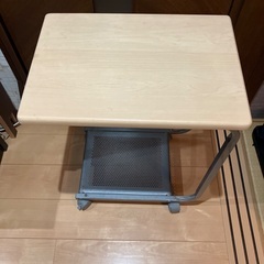 サイドテーブルの画像