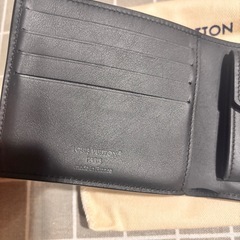 LOUIS VUITTON メンズ財布の画像