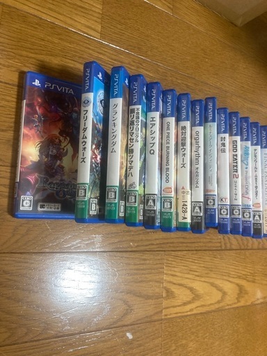 動作ok 多数ソフト付き
PS Vita 本体 ブルー　PCH-2000