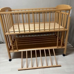 ベビーベッド (eagle) 畦野のベビー用品《ベビーベッド、家具》の中古