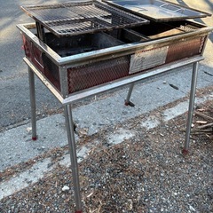 【BBQ】【キャンプ】Coleman コールマン 　グリルプレート付き、炭10kg、火消し壺、着火剤付きの画像