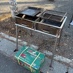 【BBQ】【キャンプ】Coleman コールマン 　グリルプレート付き、炭10kg、火消し壺、着火剤付きの画像