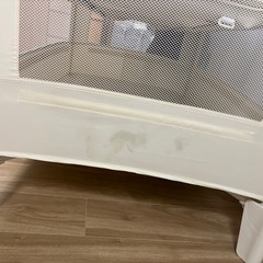 ココネルエアー　マットレス、シーツ、小物入れ付きベビーベッドの画像