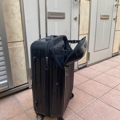 キャリーケースの画像