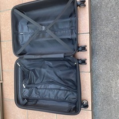 キャリーケースの画像