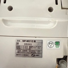 ZOJIRUSHI 圧力IH炊飯ジャー NP-WD10 極め羽釜 シルバー 2015年製の画像