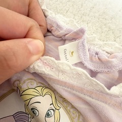 お値下げ❣️ディズニー　ロンT ラプンツェル　バースデー　90サイズの画像