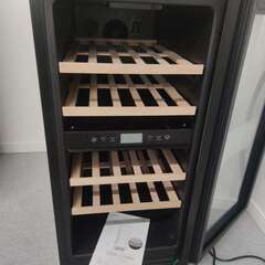 2024年美品ワインセラー☆ガラス張りワンドア冷蔵庫の画像