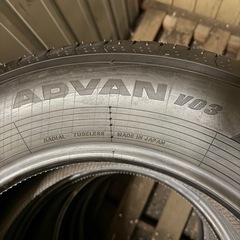 ヨコハマ ADVANV V03 225/65R17 新車外し新品の画像