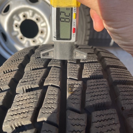 スタッドレス　15×5.5J ハブ径110㎜　6H-139.7 ＋40 ハンコック　ウインター　RW06 195/80R15 107/105L 　キャラバン　ハイエース　スタッドレス