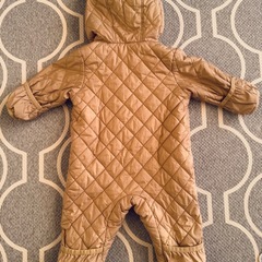 UNIQLO くま耳カバーオール(ダウン)　ベージュ　60cmの画像