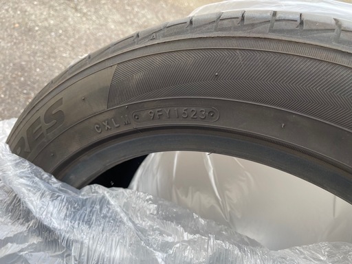 タイヤ　215/55r17 4本
