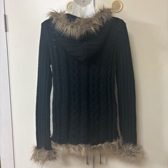 TRALALAファー付きニットの画像