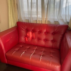 レザー　赤 ソファーの画像