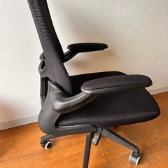 オフィス　椅子の画像